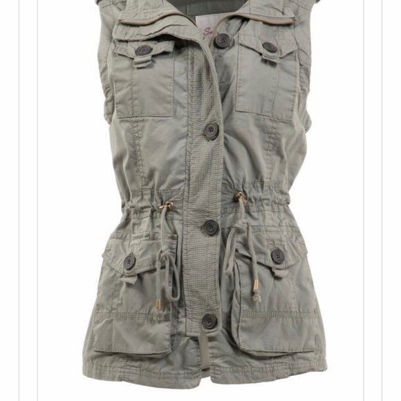 Military Utility Vest - Picture 4 of 4